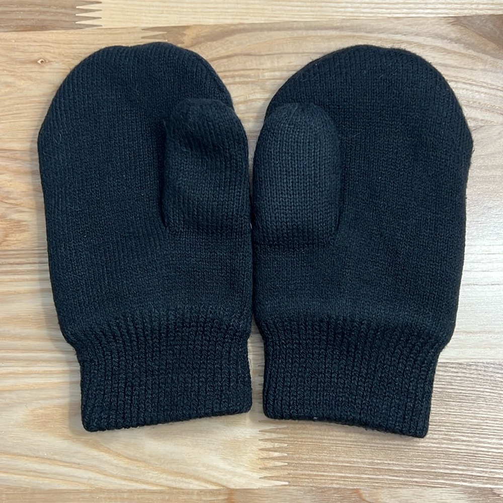 PRIMARY KNIT TEDDY FLEECED LINED MITTENS. SIZE 6-12. Black
